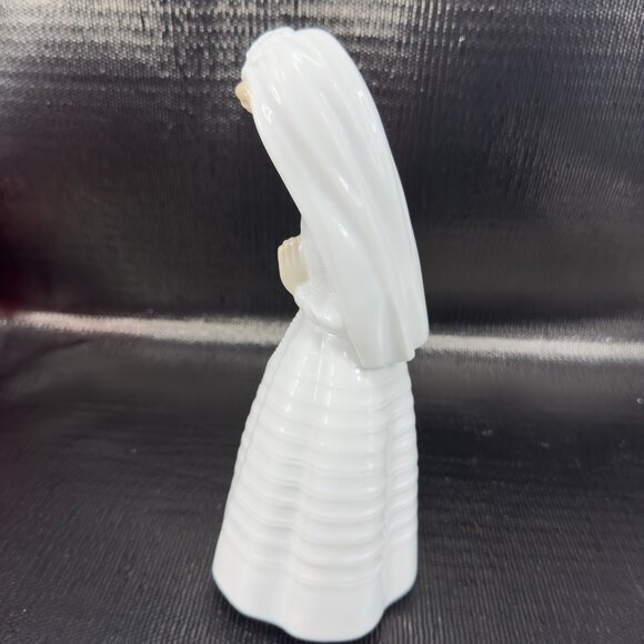 Nao by Lladro First Communion Praying Girl Rosary Figurine Fine Porcelain Figure - Picture 5 of 13